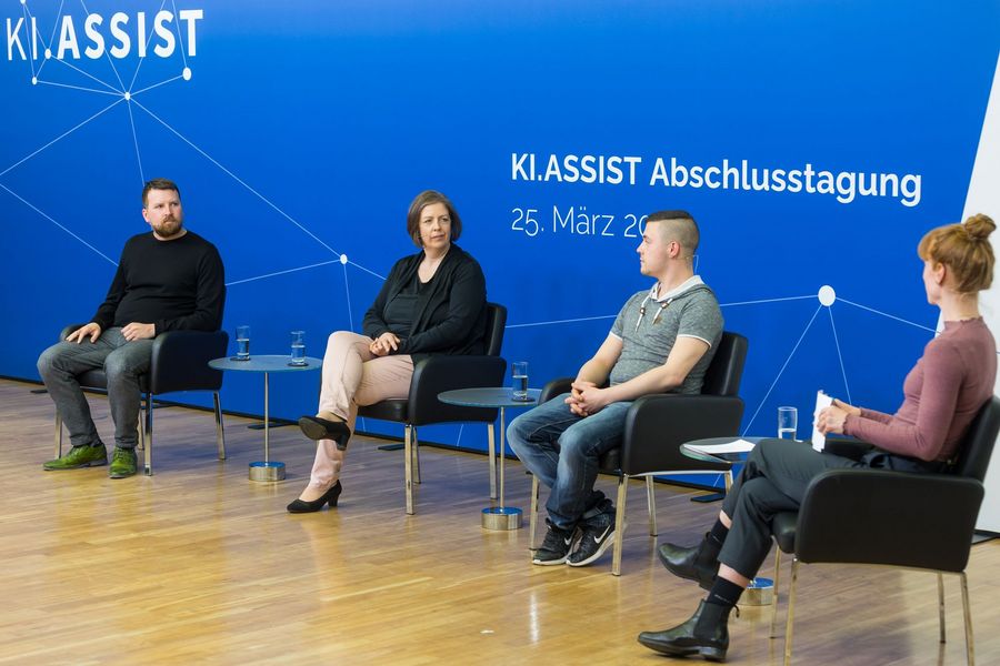 Michael Thieke-Beneke vom BV BFW, Daniela Anhäuser und Sören Schürkes vom BFW Koblenz, sowie Teresa Sickert