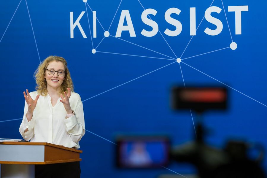 Dr. Susanne Bartel vom BV BFW am Rednerpult